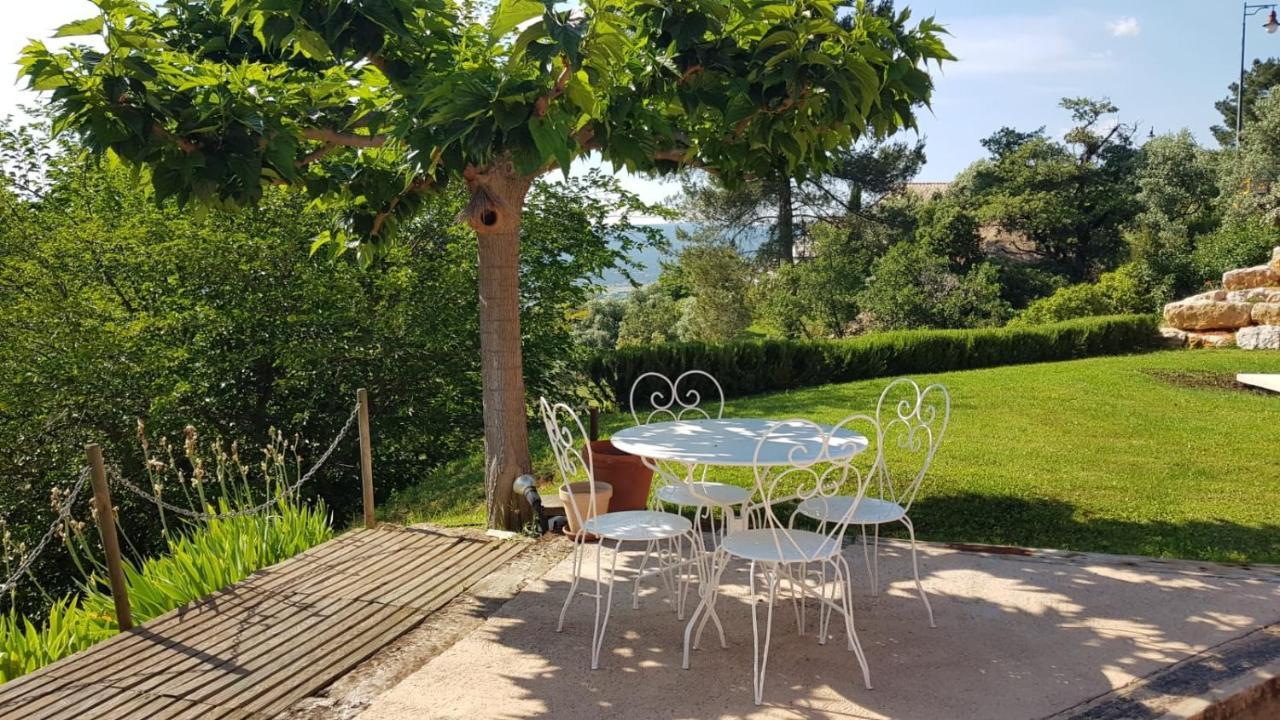 Gite Roussillon Dame Sirmonde Apartment Bagian luar foto
